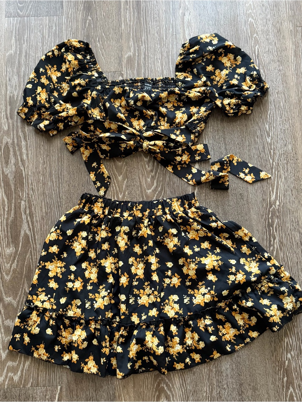 SHEIN Black and Yellow Floral Puff-Sleeve Mini Set